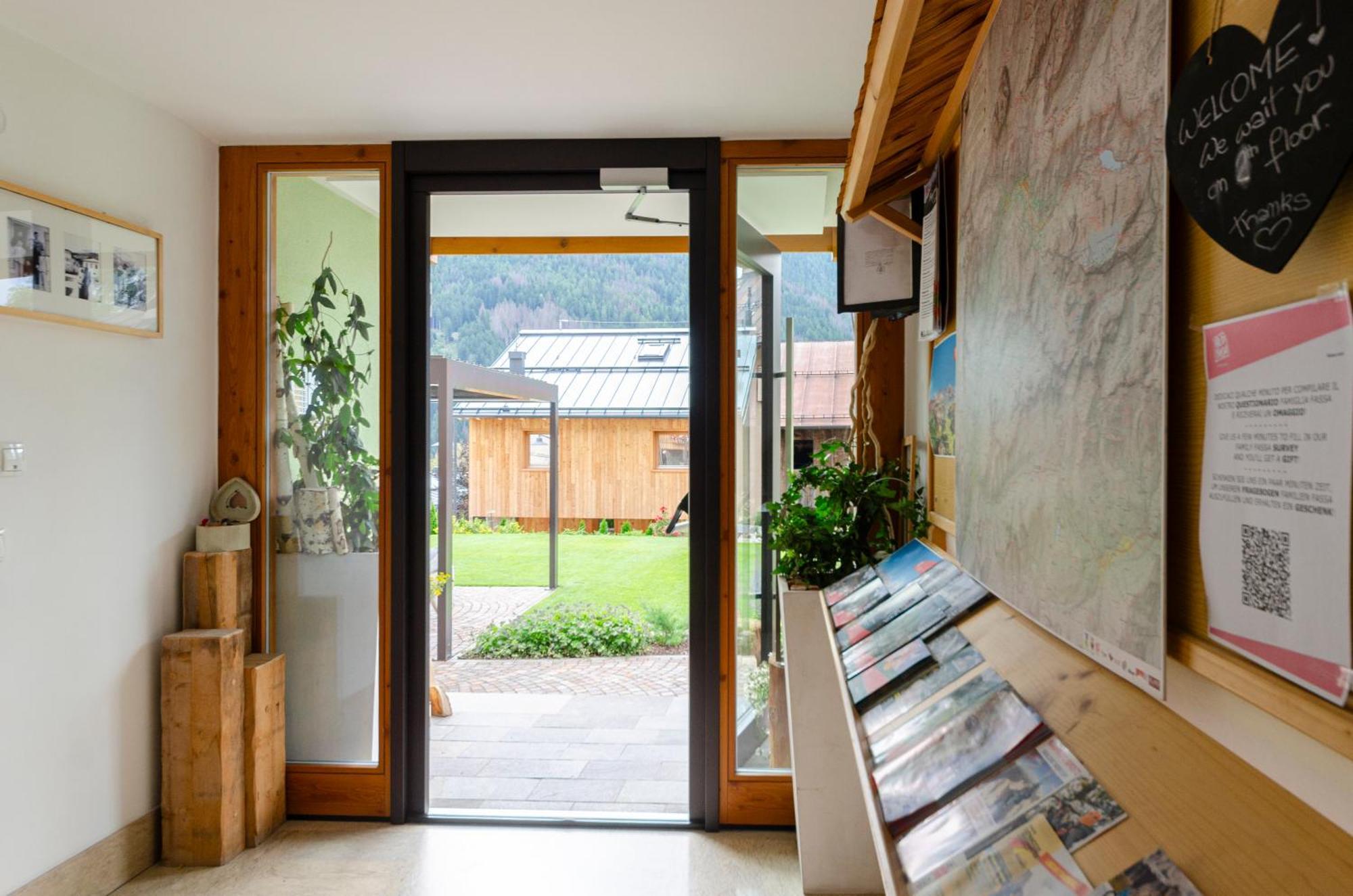 Mason La Zondra Aparthotel Vigo di Fassa Kültér fotó