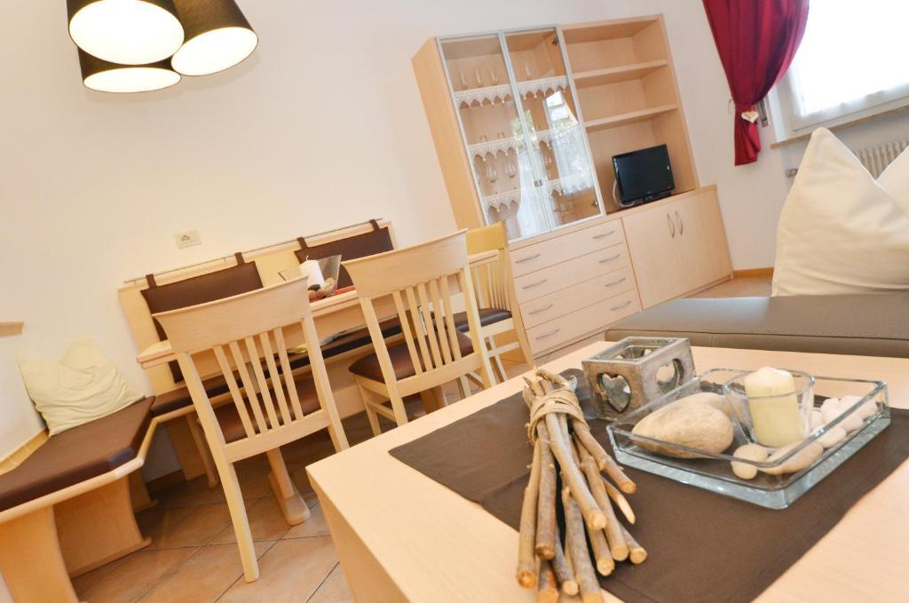Mason La Zondra Aparthotel Vigo di Fassa Szoba fotó