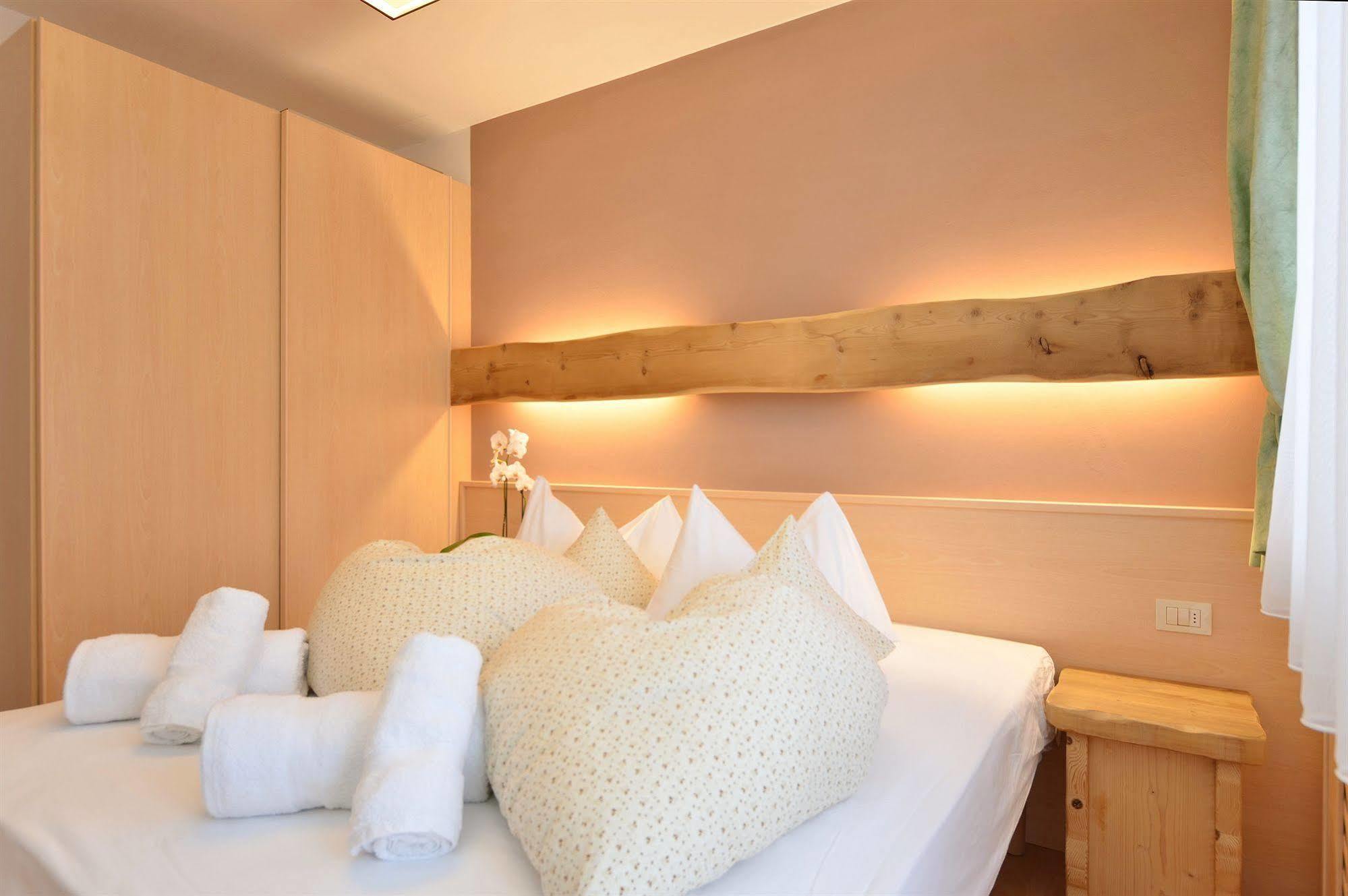 Mason La Zondra Aparthotel Vigo di Fassa Kültér fotó