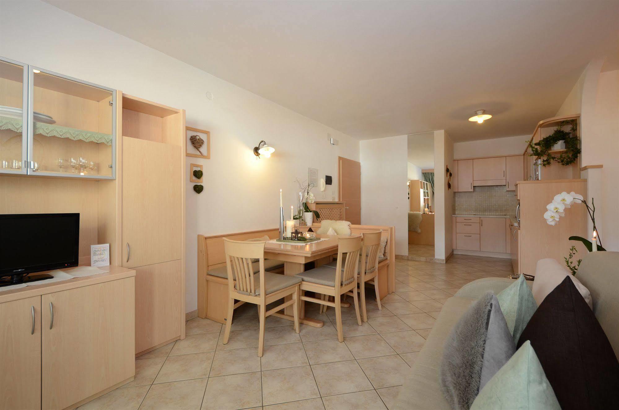 Mason La Zondra Aparthotel Vigo di Fassa Kültér fotó