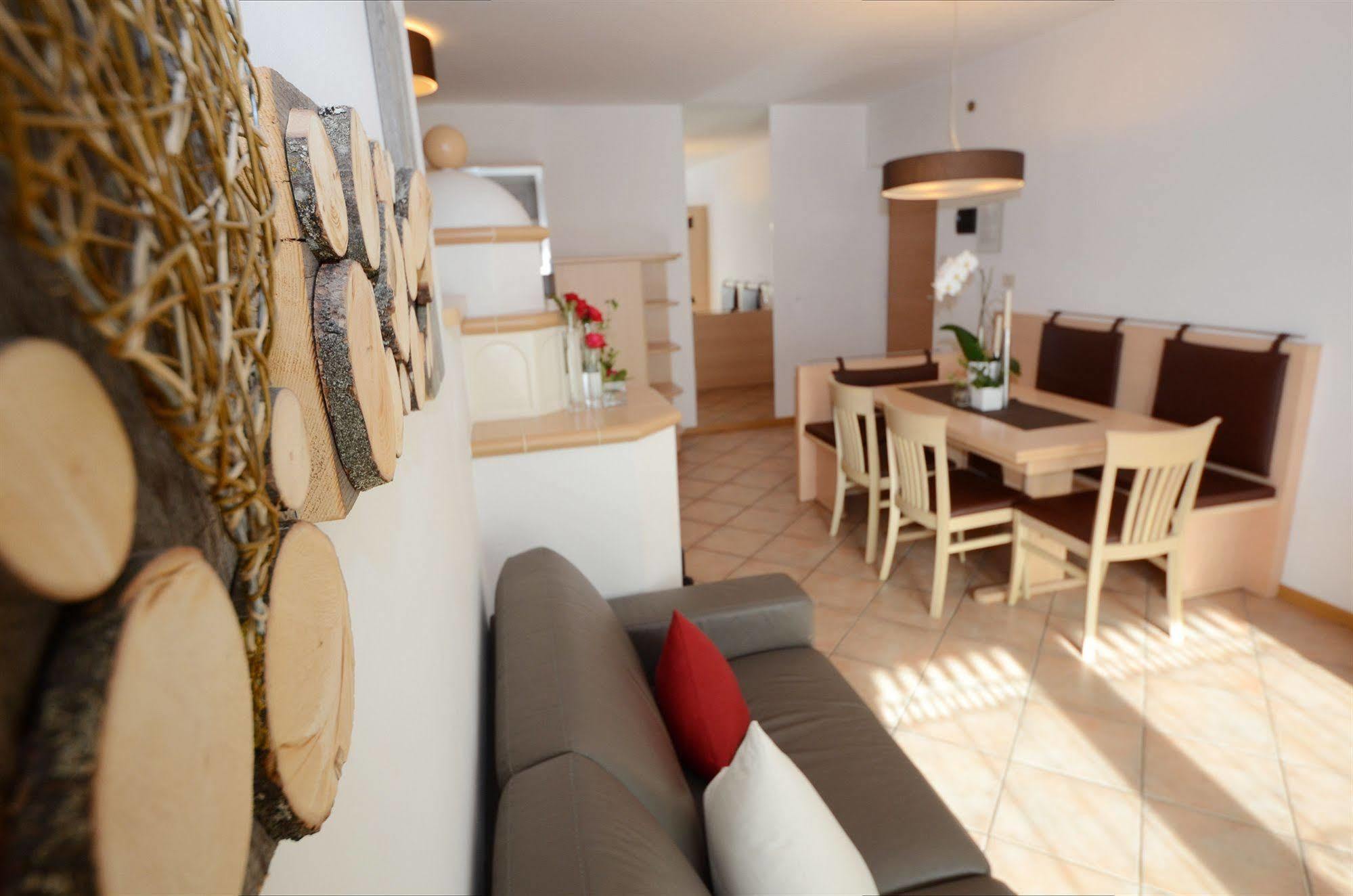 Mason La Zondra Aparthotel Vigo di Fassa Kültér fotó